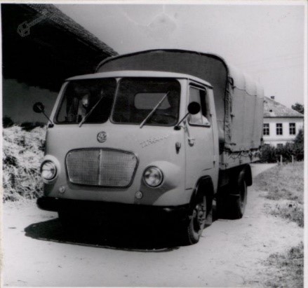 1952_2-png